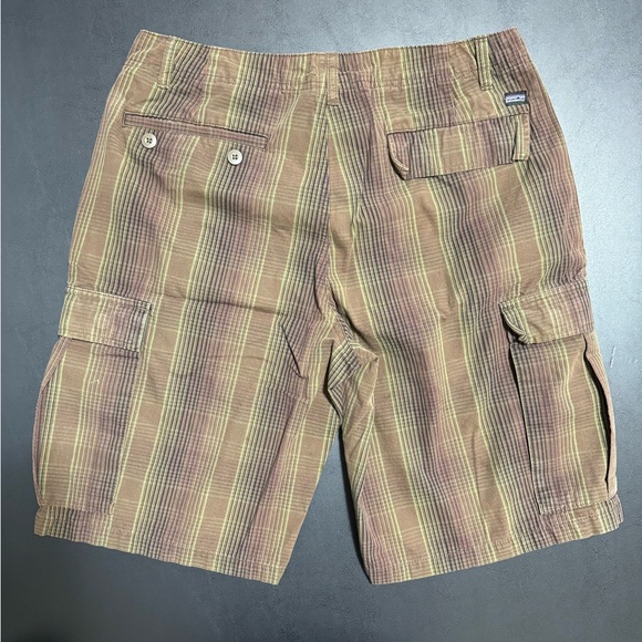 patagonia organic cotton  mens cargo shorts Size 32 - Picture 3 of 3